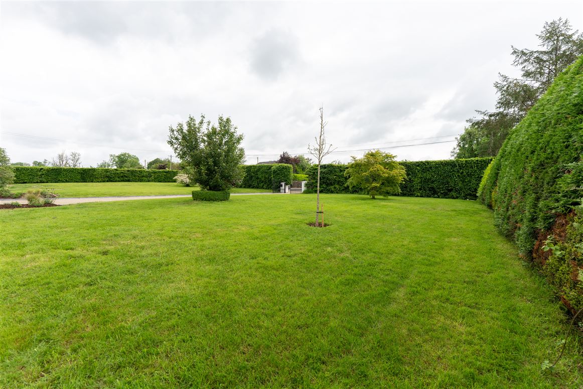 Roo West, Ardnacrusha, Clare