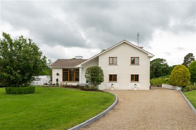 Roo West, Ardnacrusha, Clare