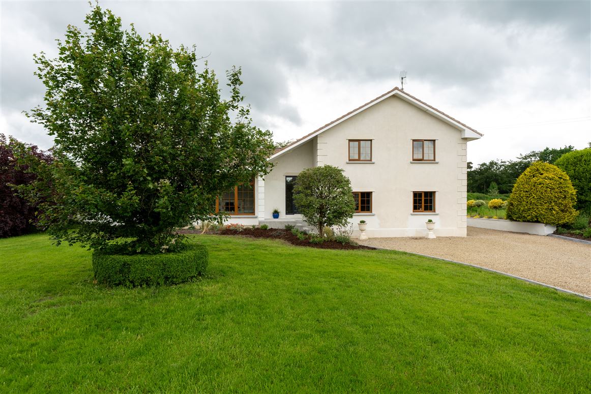 Roo West, Ardnacrusha, Clare