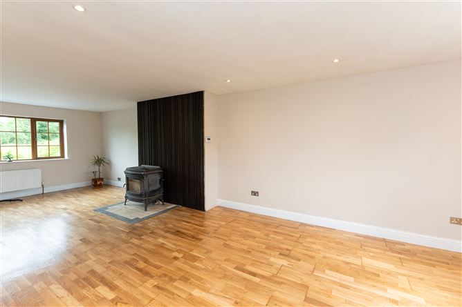 Roo West, Ardnacrusha, Clare