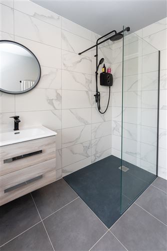 Roo West, Ardnacrusha, Clare