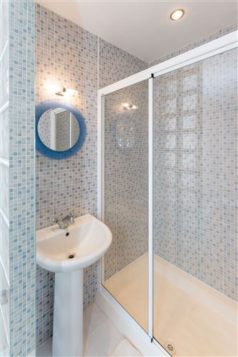 Roo West, Ardnacrusha, Clare