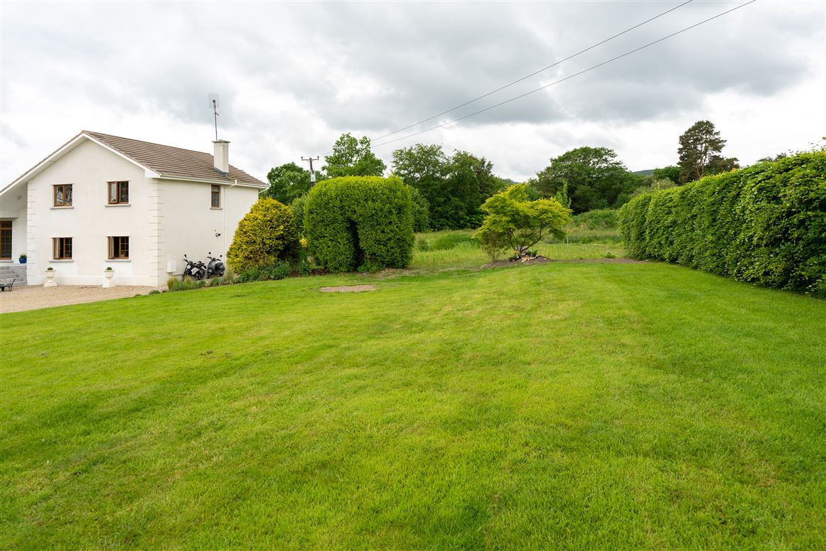 Roo West, Ardnacrusha, Clare