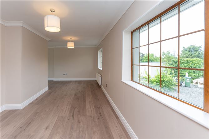 Roo West, Ardnacrusha, Clare