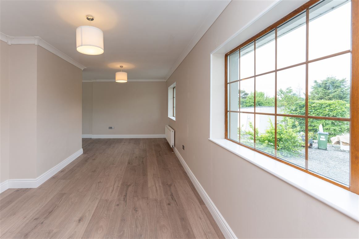 Roo West, Ardnacrusha, Clare