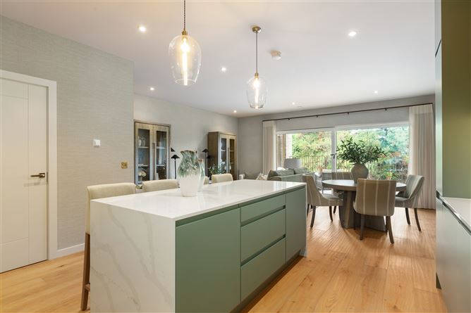 https://photos-a.propertyimages.ie/media/5/8/4/4843485/209220ec-ae8c-4935-9030-903129cff668_l.jpg