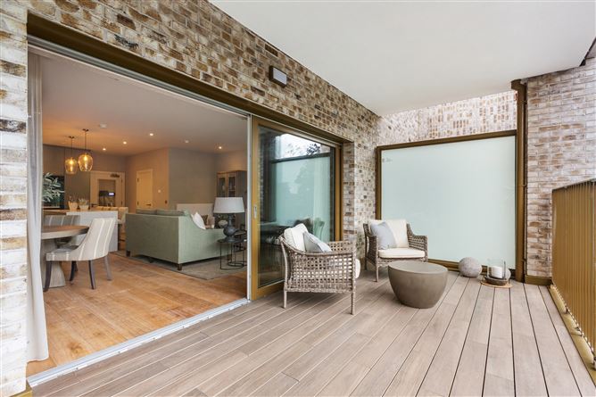 https://photos-a.propertyimages.ie/media/5/8/4/4843485/209220ec-ae8c-4935-9030-903129cff668_l.jpg