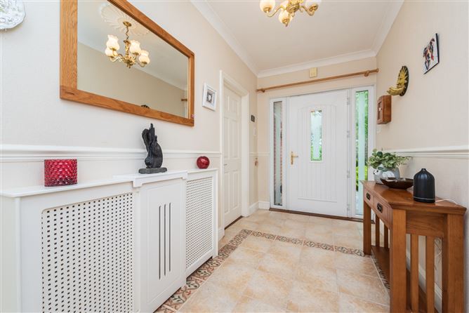 https://photos-a.propertyimages.ie/media/5/8/4/4932485/021a4d58-7860-47ab-9caf-4500dafc13cc_l.jpg