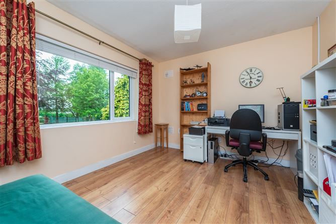 https://photos-a.propertyimages.ie/media/5/8/4/4932485/021a4d58-7860-47ab-9caf-4500dafc13cc_l.jpg