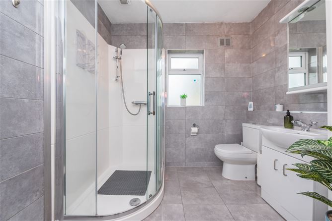 https://photos-a.propertyimages.ie/media/5/8/4/4932485/021a4d58-7860-47ab-9caf-4500dafc13cc_l.jpg