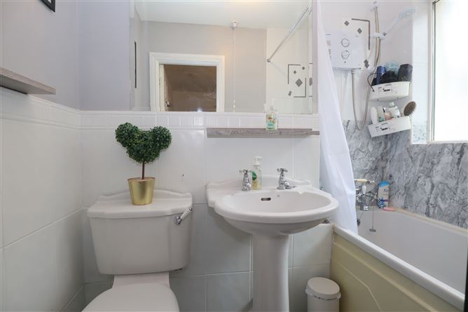 27 Park Court, Grange Rath, Drogheda, Meath