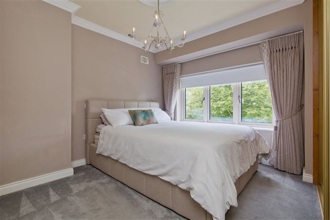 Photo 14 of 21 — 33 Wooddale Crescent, Ballycullen, Dublin 24