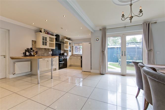 Photo 8 of 21 — 33 Wooddale Crescent, Ballycullen, Dublin 24
