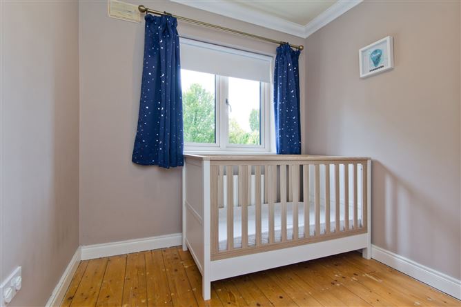 Photo 16 of 21 — 33 Wooddale Crescent, Ballycullen, Dublin 24