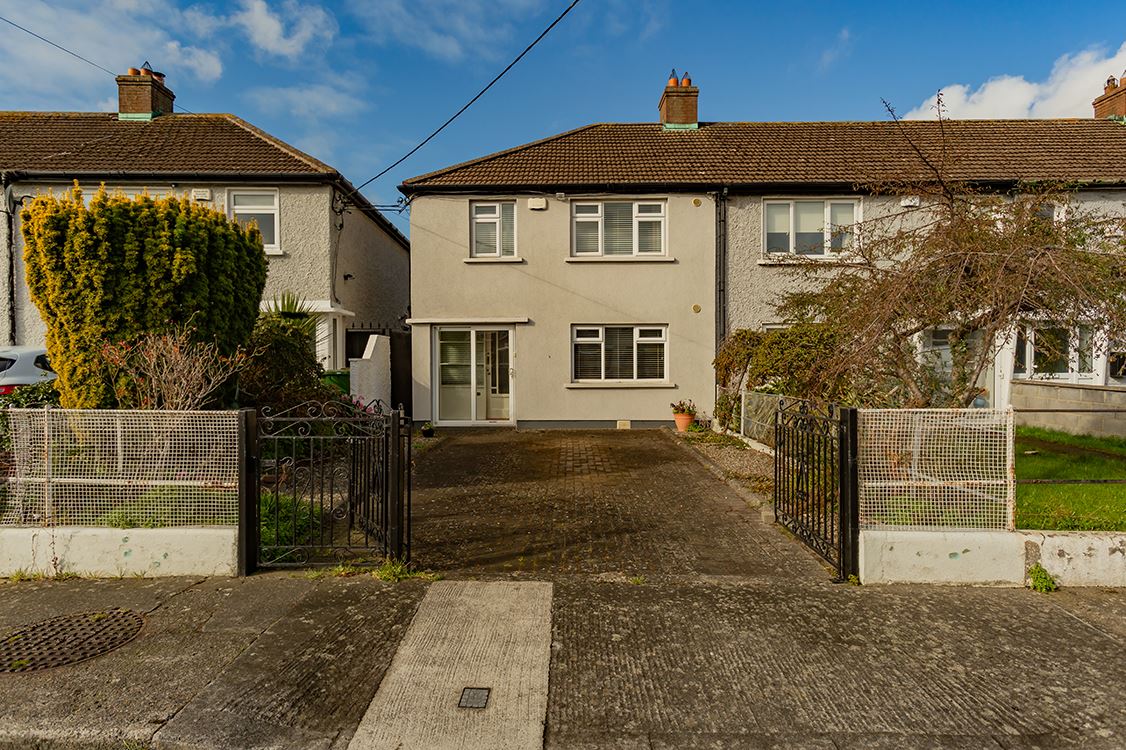 31 St Marys Park, Walkinstown, Dublin 12 David Ross Estate Agents