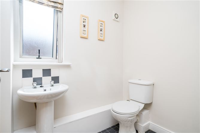 7 Waterside Close, Malahide, County Dublin