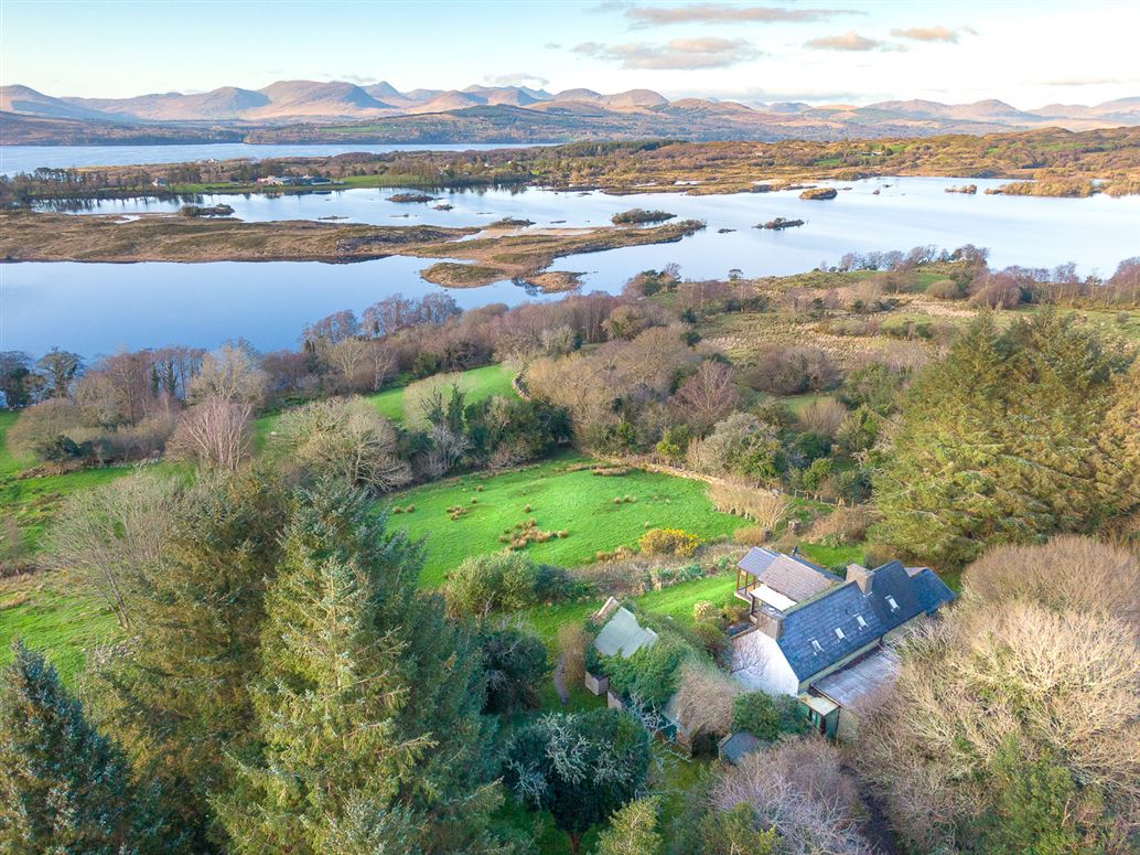 Derrylough, Tuosist, Kenmare, Co. Kerry Derrylough, Tuosist, Kenmare, Co. Kerry