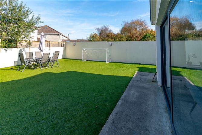 6 Glen Easton Drive, Leixlip, Kildare