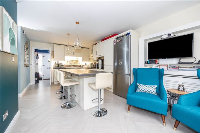 https://photos-a.propertyimages.ie/media/5/8/5/4895585/f7497a6a-1e6d-4d22-867d-e36881916486_l.jpg