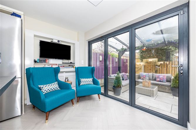 https://photos-a.propertyimages.ie/media/5/8/5/4895585/f7497a6a-1e6d-4d22-867d-e36881916486_l.jpg
