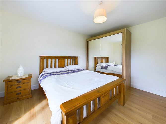 Monaveen, Woodlawn, Ballinasloe, County Galway