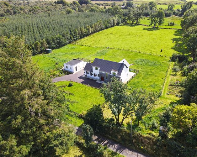 Monaveen, Woodlawn, Ballinasloe, County Galway