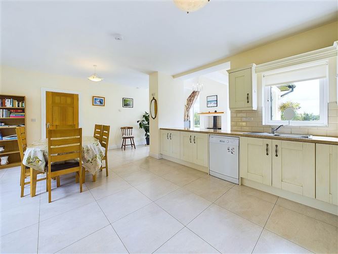 Monaveen, Woodlawn, Ballinasloe, County Galway