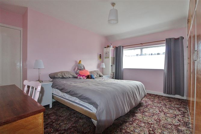 19 Oakley Park, Clontarf, Dublin 3
