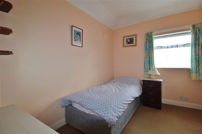 19 Oakley Park, Clontarf, Dublin 3