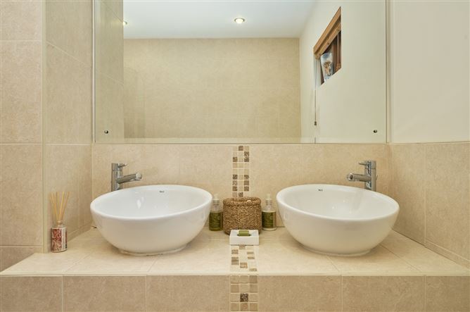 Knocknagin, Greenfield Road, Sutton, Dublin 13