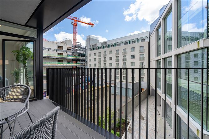 11 Ropemaker Place, Grand Canal Dk, Dublin 2
