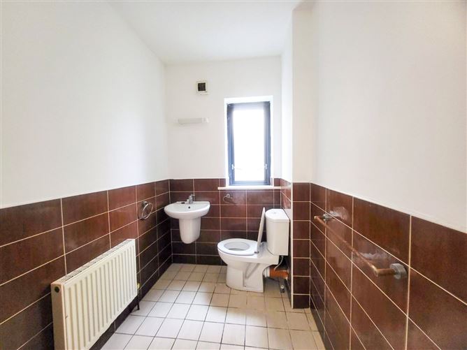 8 Ashthorn Avenue, Headford, Co. Galway