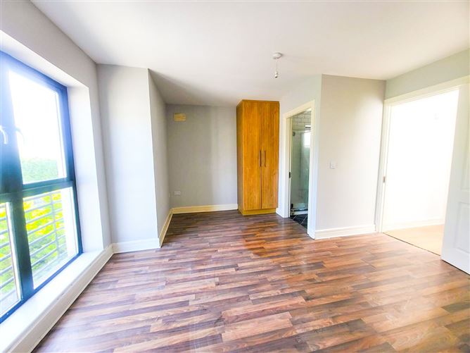 8 Ashthorn Avenue, Headford, Co. Galway