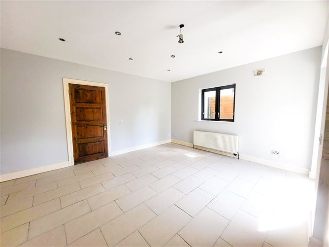 8 Ashthorn Avenue, Headford, Co. Galway