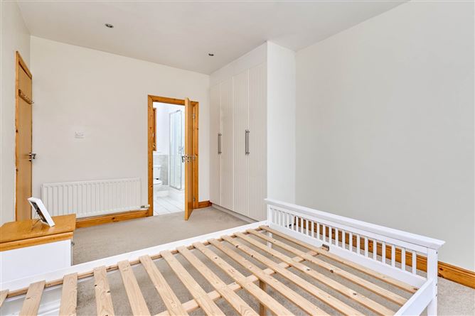 27 Fernleigh Grove, Carpenterstown, Castleknock, Dublin 15, County Dublin