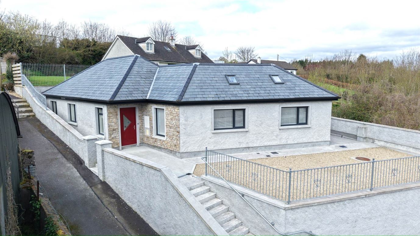 The Boreen, Ardfinnan, County Tipperary