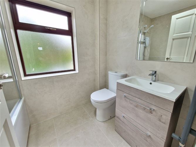 7 Pine Grove, Gort Road, Ennis, Co. Clare