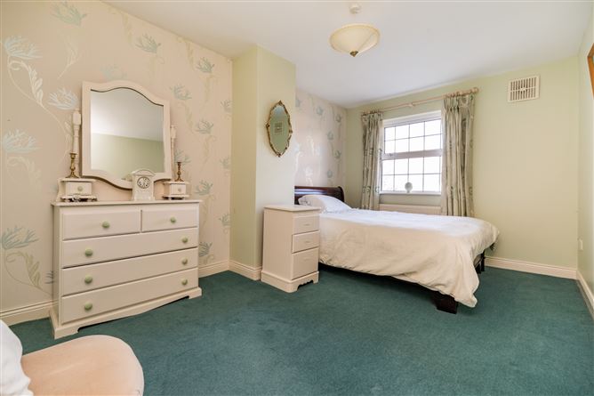 15 Ashley Court, Tullamore, Co. Offaly
