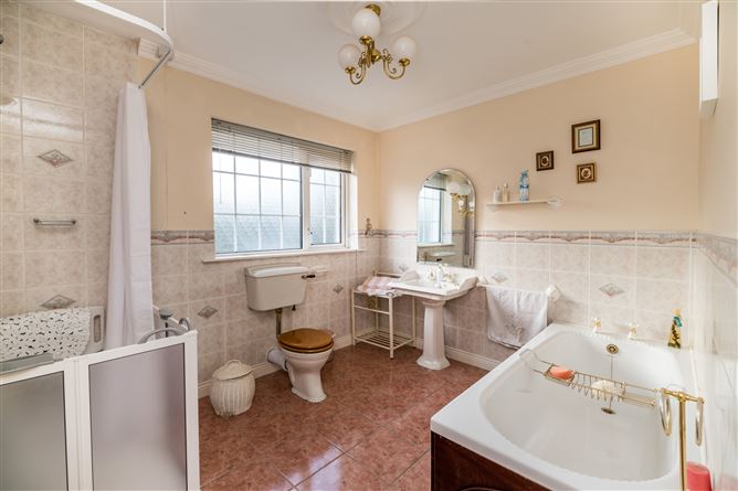 15 Ashley Court, Tullamore, Co. Offaly