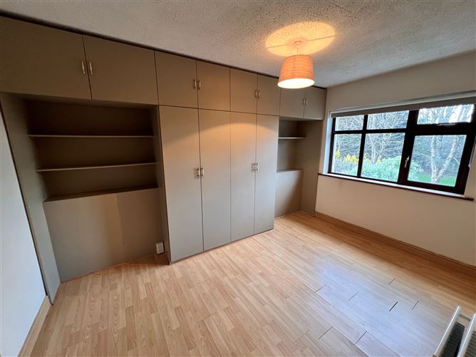  13 Wainsfort, Rochestown Road, Rochestown, Cork