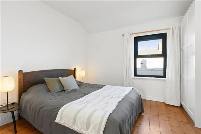 25 Hammond Street, Blackpitts, Dublin 8.