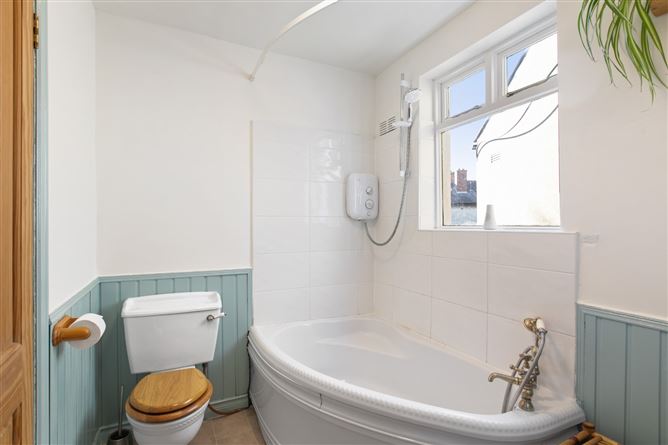25 Hammond Street, Blackpitts, Dublin 8.