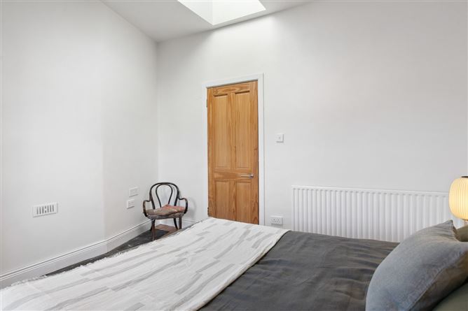 25 Hammond Street, Blackpitts, Dublin 8.