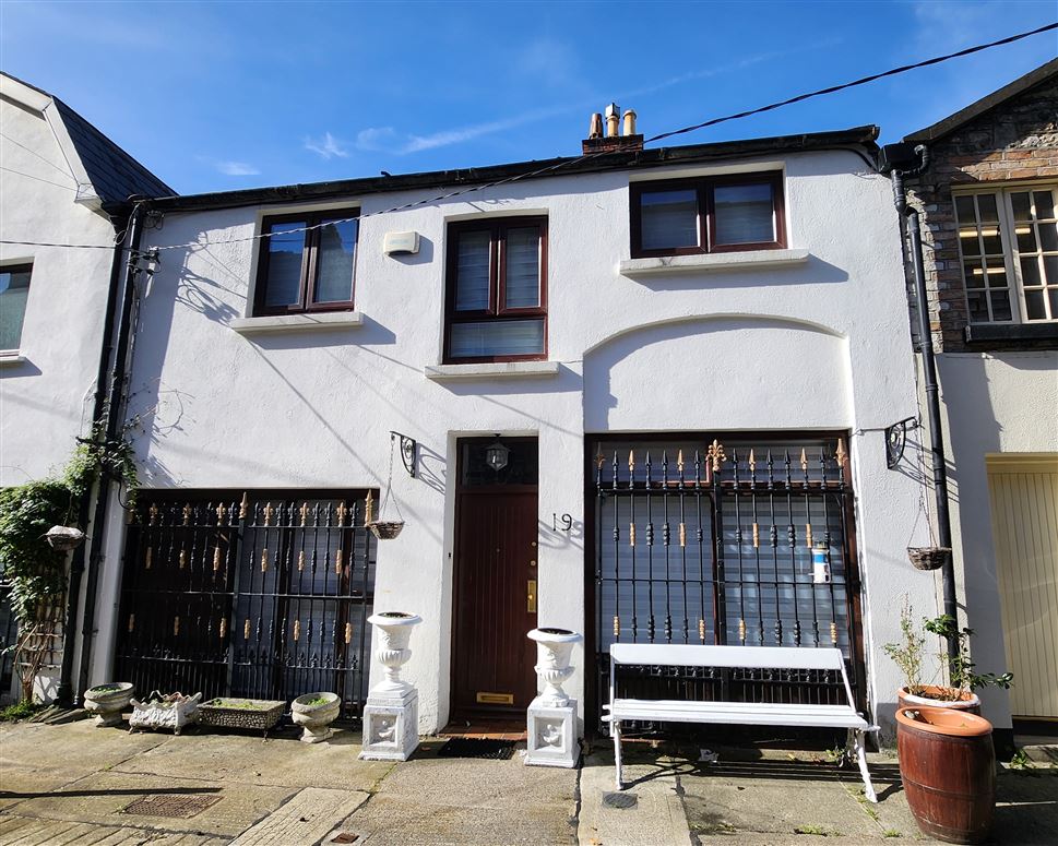 19 Pembroke Lane, Baggot Street, Dublin 2