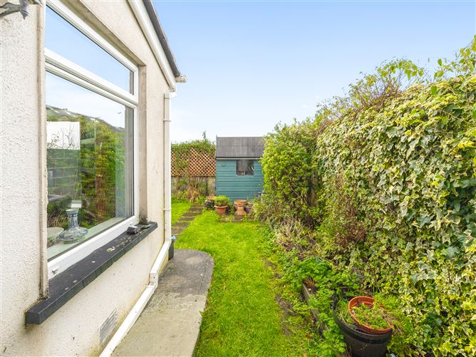 28 Parkhill Rise, Kilnamanagh,   Dublin 24