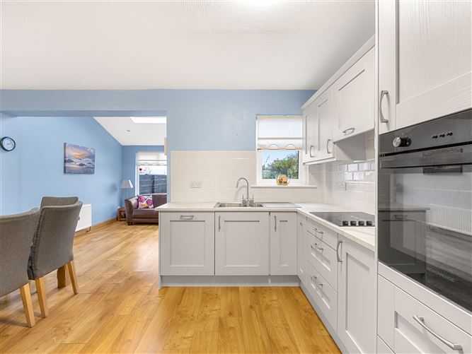 28 Parkhill Rise, Kilnamanagh,   Dublin 24