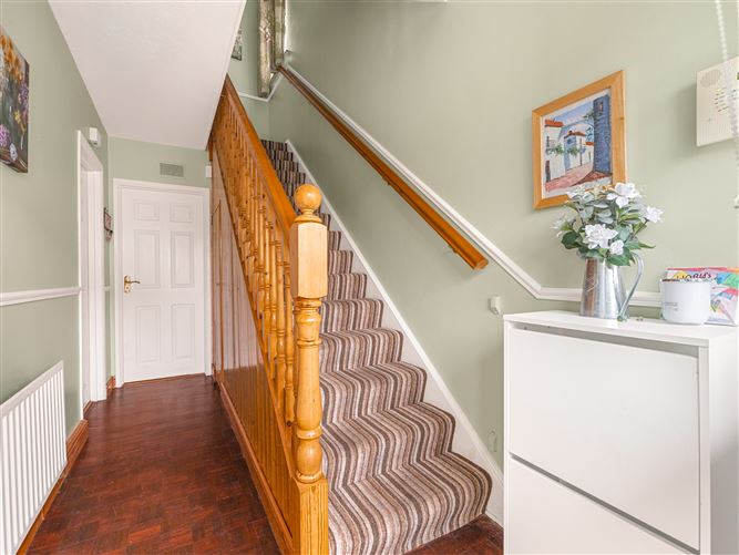 28 Parkhill Rise, Kilnamanagh,   Dublin 24