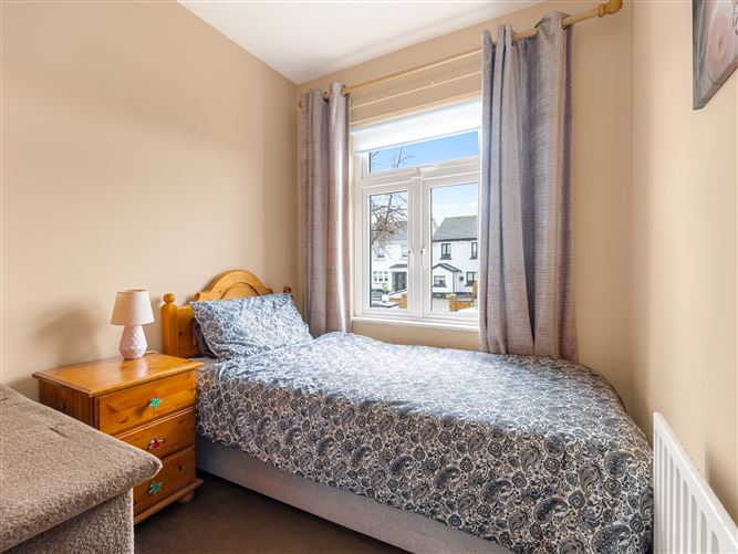 28 Parkhill Rise, Kilnamanagh,   Dublin 24