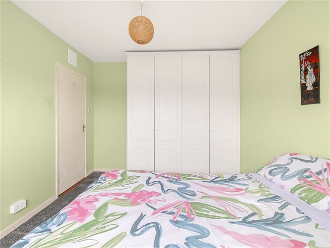 28 Parkhill Rise, Kilnamanagh,   Dublin 24