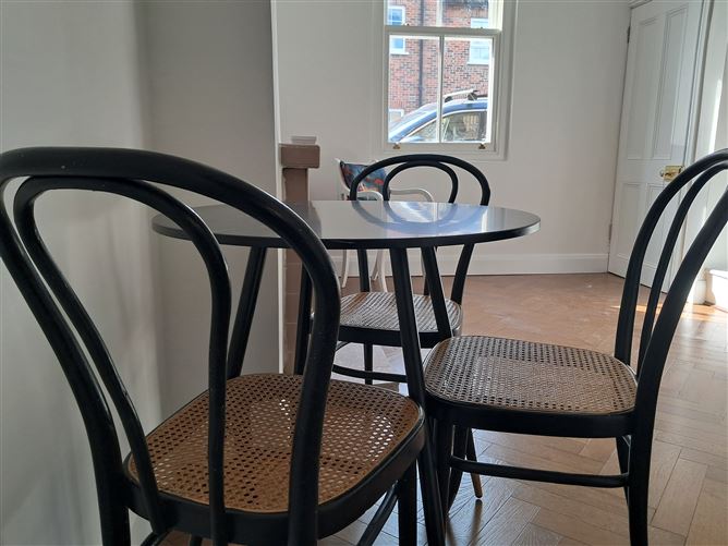 37 Eblana Villas, Dublin 2, Grand Canal Dk,   Dublin 2, D02ET88 